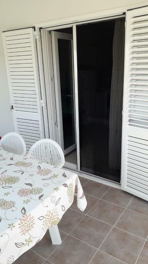 Apartment Hrgic Vir Bagian luar foto