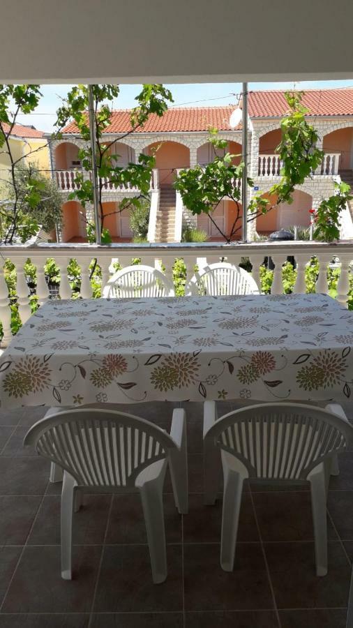 Apartment Hrgic Vir Bagian luar foto