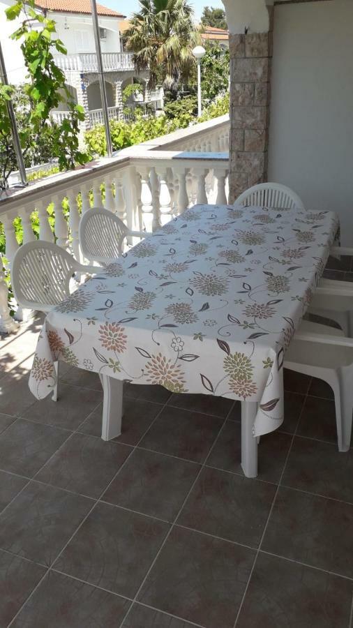 Apartment Hrgic Vir Bagian luar foto
