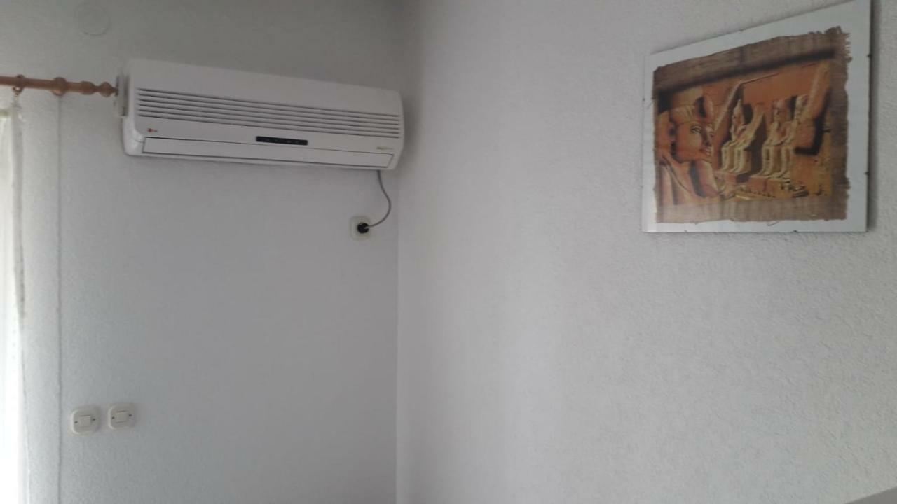 Apartment Hrgic Vir Bagian luar foto